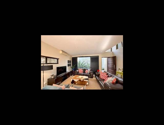 3 BEDROOM PROPERTY TO RENT IN MENLO PARK